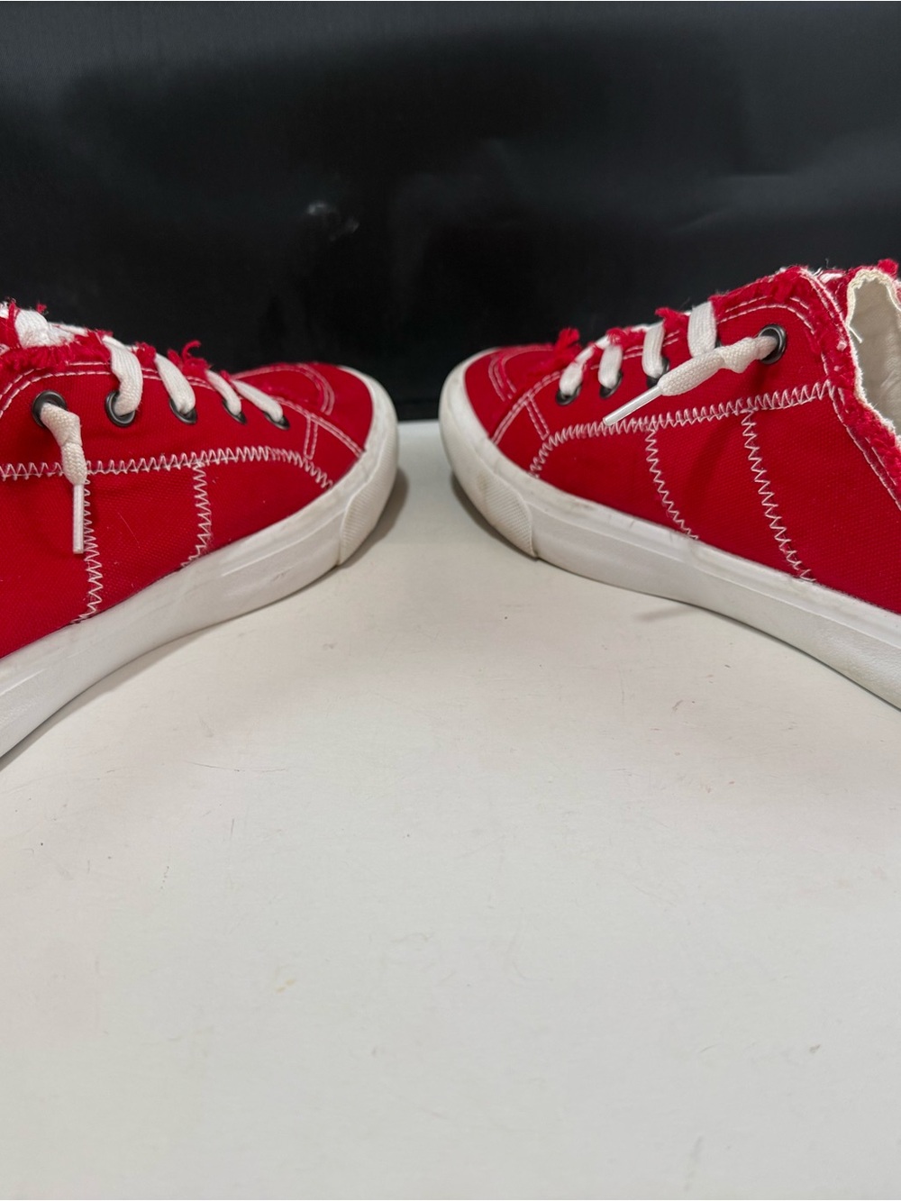 Size 11 Fits Like 10 Women’s Red Canvas Slip-On Sneakers with White Laces - Picture 7 of 7